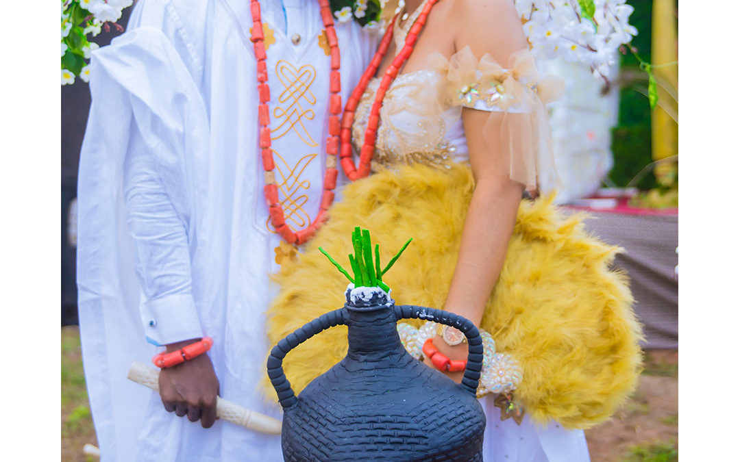 Colourful Traditional wedding Pictures of Chiamaka and Ndubuisi